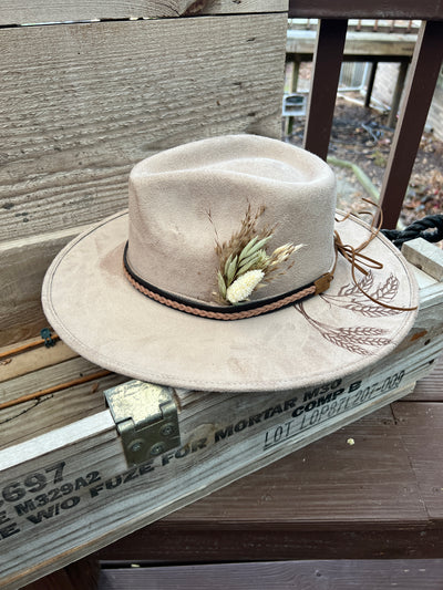 Beige Highland Cow Rancher Hat