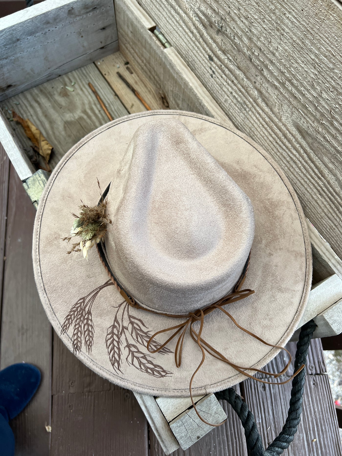 Beige Highland Cow Rancher Hat