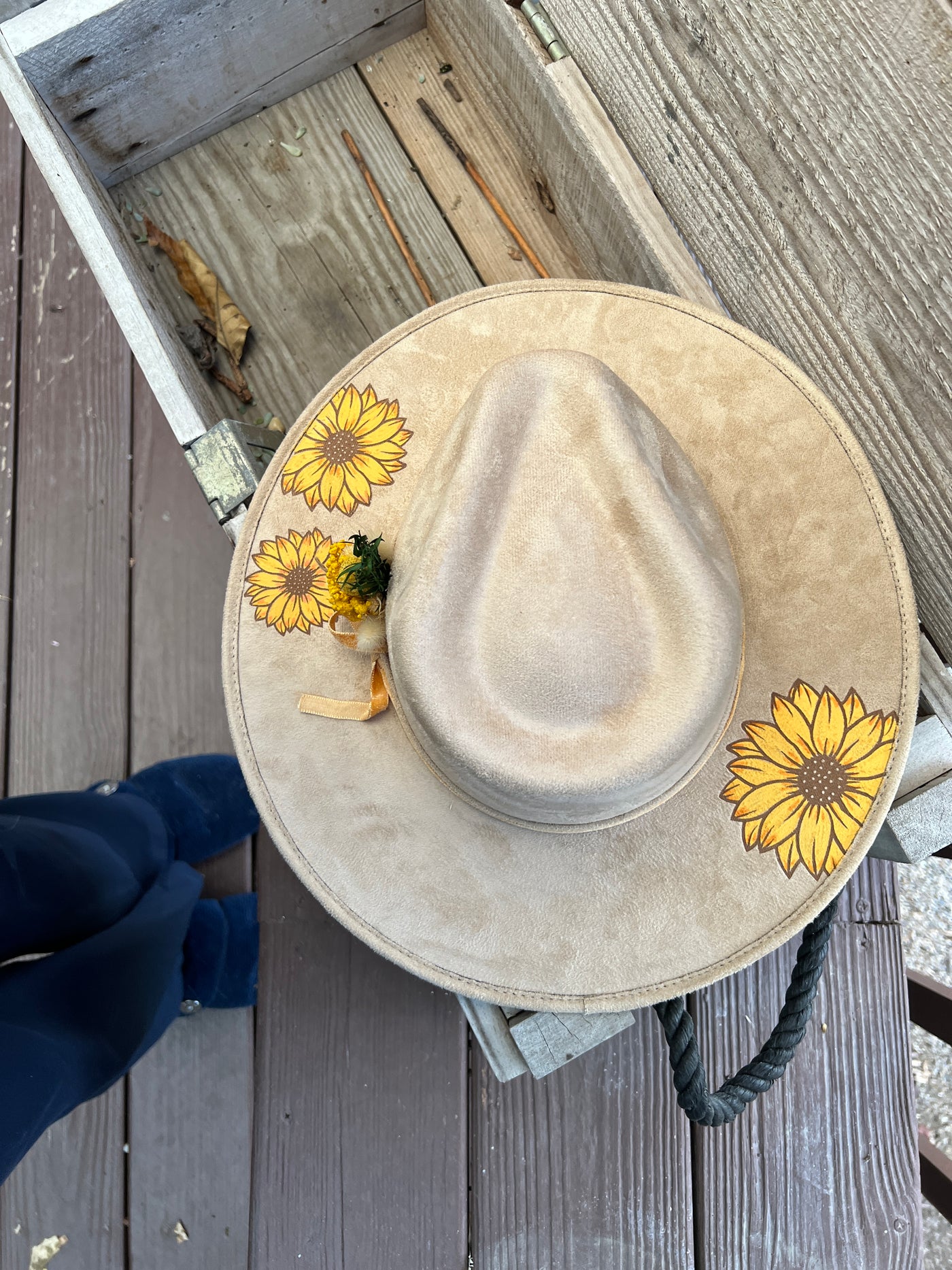 Tan Painted Sunflower Hat