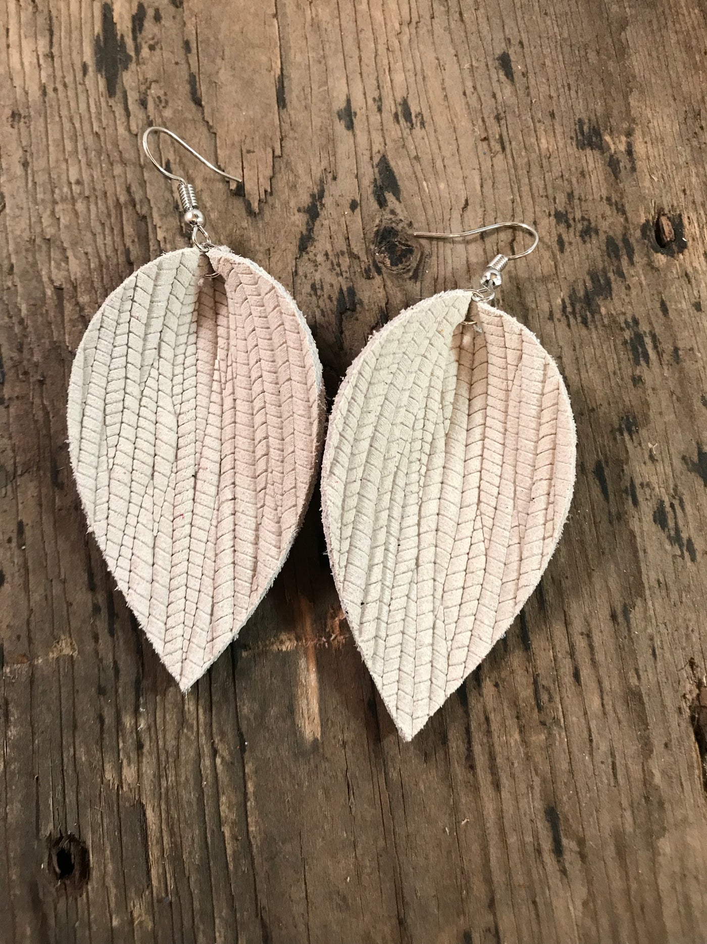 Cream palm leaf textured leather earring - Jill's Jewels | Unique, Handcrafted, Trendy, And Fun Jewelry